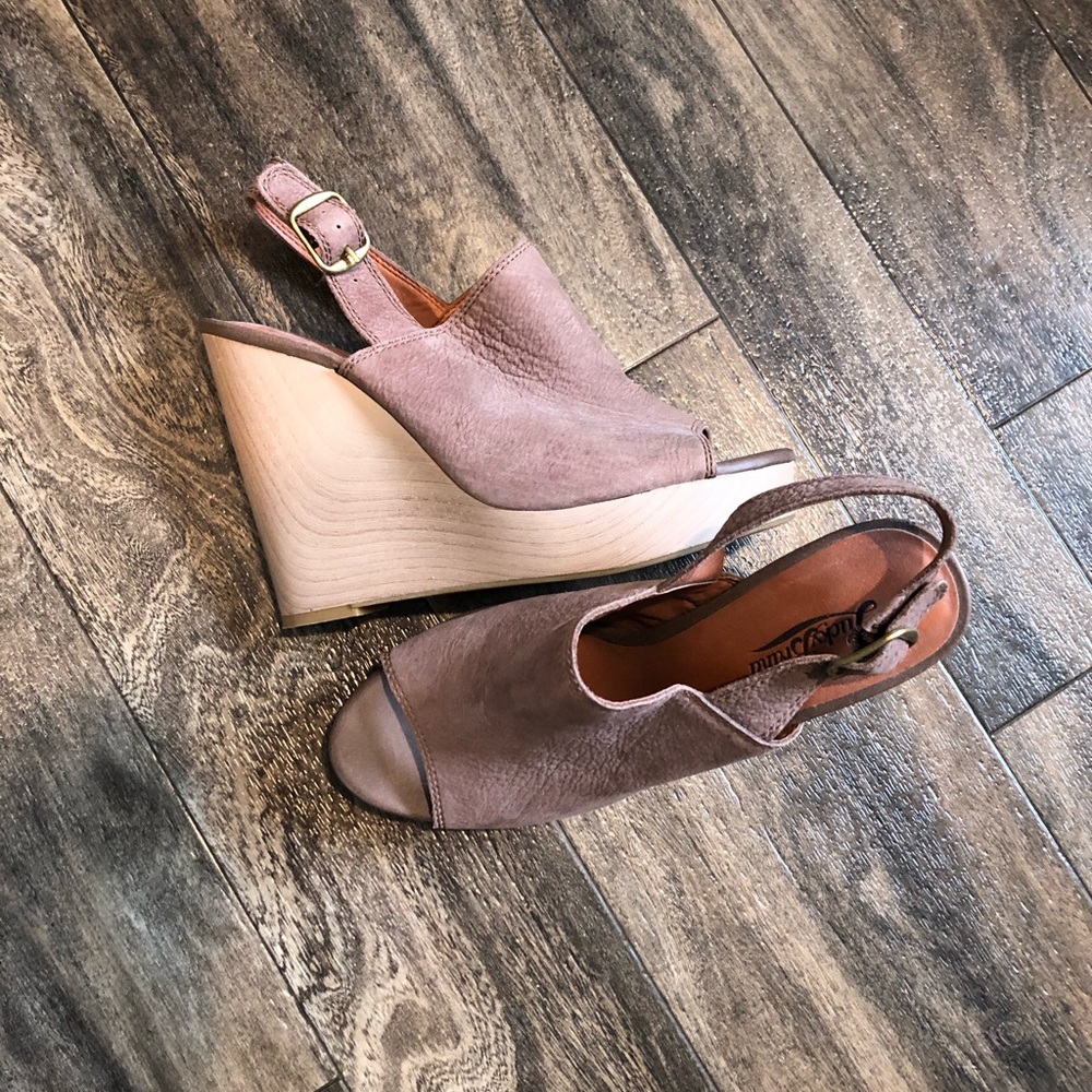 Lucky Brand "Ronand" wedge. Size 9 NWOT